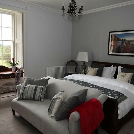 Llwynhelig Manor Bed and Breakfast Llandeilo Εξωτερικό φωτογραφία
