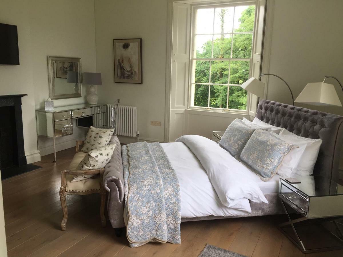 Llwynhelig Manor Bed and Breakfast Llandeilo Εξωτερικό φωτογραφία