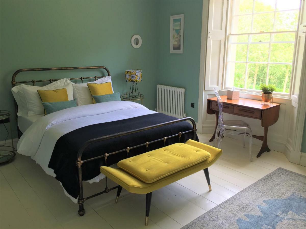 Llwynhelig Manor Bed and Breakfast Llandeilo Εξωτερικό φωτογραφία